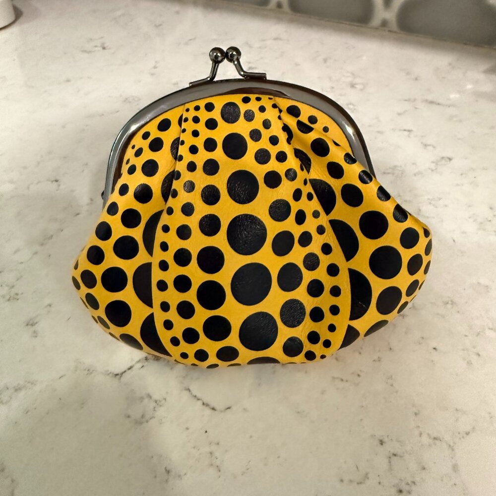 Yayoi Kusama Gamaguchi Pumpkin Purse - Picture 2 of 5